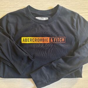 Abercrombie Kids Long Sleeve Graphic Tee – Size 9/10 (Boys)